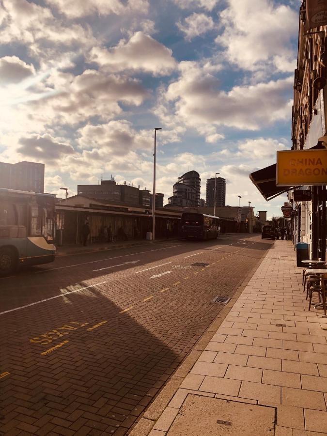 Inn On The Broadway Woking Ngoại thất bức ảnh